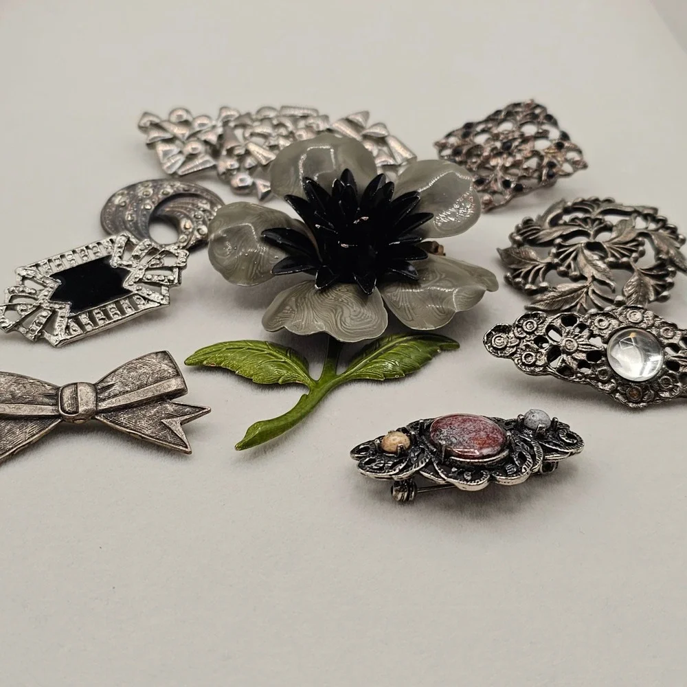 Brooch Lot Silver Toned Floral Bow 9pc Pin Vtg Enamel Rhinestone Cabochons Black